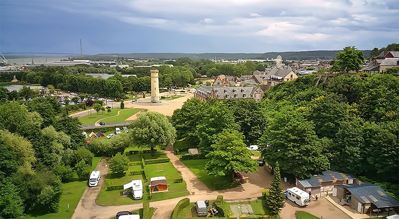 Vue du camping "Le phare" à Honfleur